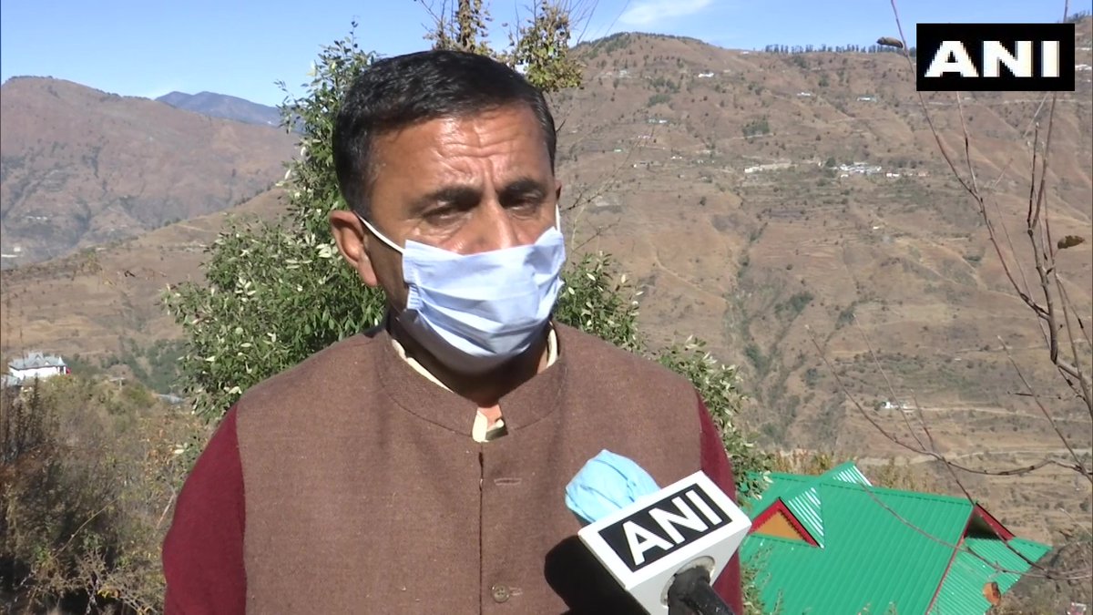 Himachal Pradesh: Apple growers in Shimla say that private apple procurement centres in the district is helping them earn more, as they don't have to deal with middlemen anymore. A farmer, Layak Ram says, 'Earlier we had to go to Delhi. Now we sell apples directly to the centre.'