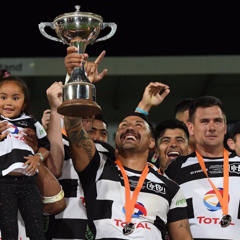 Championship Winners π Congratulations Ash, Marino and Folau on an incredible season π₯
πΈ @GettyImages
#WeAreHighlanders #Mitre10Cup https://t.co/0uc54Tt2b0
