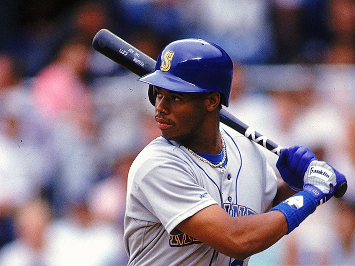 BaseballQuotes1's tweet image. As long as I have fun playing, the stats will take care of themselves. -Ken Griffey Jr