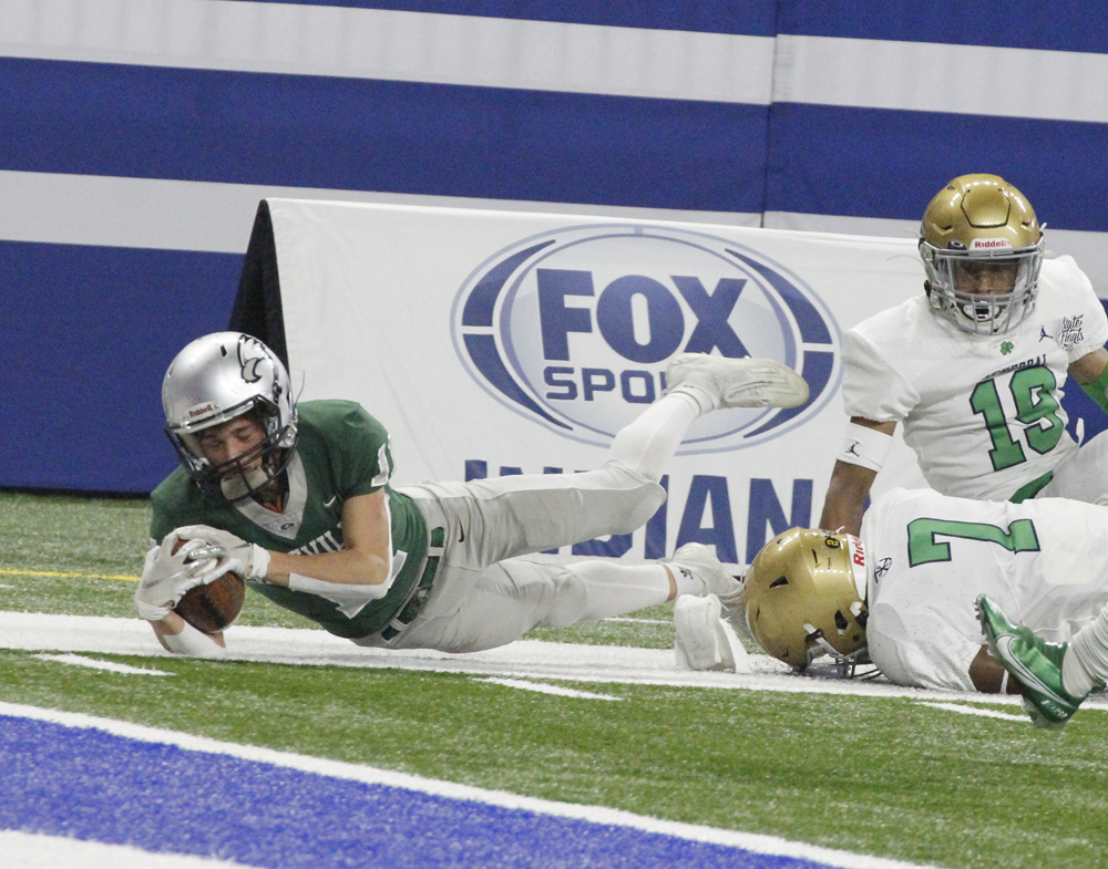 Will_Willems's tweet photo. Luke Baumgartner tied the Class 5A title game record with three touchdown receptions. https://t.co/CXmFc6Ygr4
