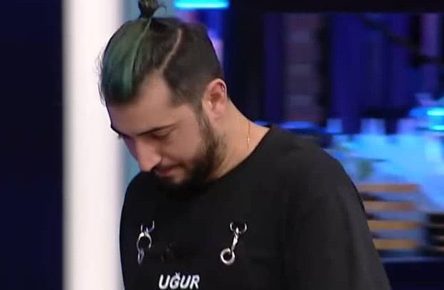 bastirchef's tweet photo. Evliyken başkalarından çocuk sahibi olan insanlar Uğurun ergenken yaptığı davranışlardan dolayı ahlakını mı sorguluyor?
#masterchefturkiye https://t.co/TCR3P0EXi8