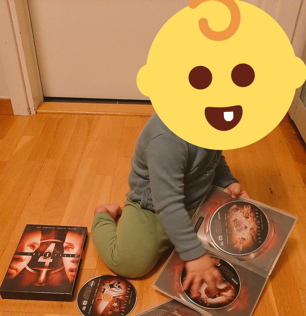 debuggirl's tweet photo. Uh oh the little monkey found some dvds... #shinydiscs #momlife #miniexplorer #toddlertales #toddleradventures @GillianA #weekend #XFiles #Scully #mulder @davidduchovny https://t.co/svL83smeG3