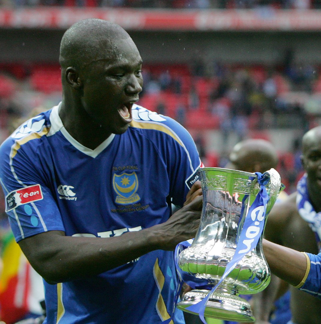 Kanu and Papa Bouba Diop sign new Portsmouth contracts