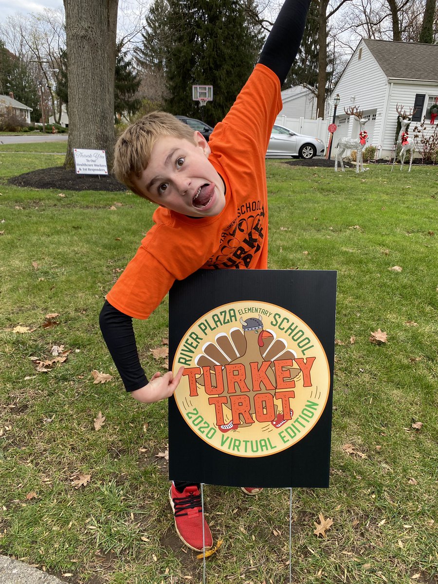 Beautiful weekend to trot around RP! @RPPrincipal <a href="/MissMiddleton13/">Jaimie Middleton</a> #RPTurkeyTrot #rpfamily