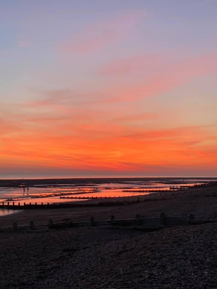 wooodnic's tweet photo. Amazing sky last night at the beach #memories #oneyearwithoutyou #loveneverdies @tomgor x https://t.co/dp6MzdPz5N