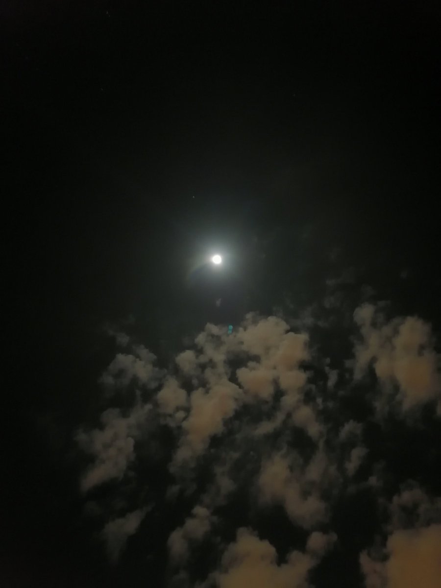 msh10's tweet photo. القمر https://t.co/3RxYhflGyt