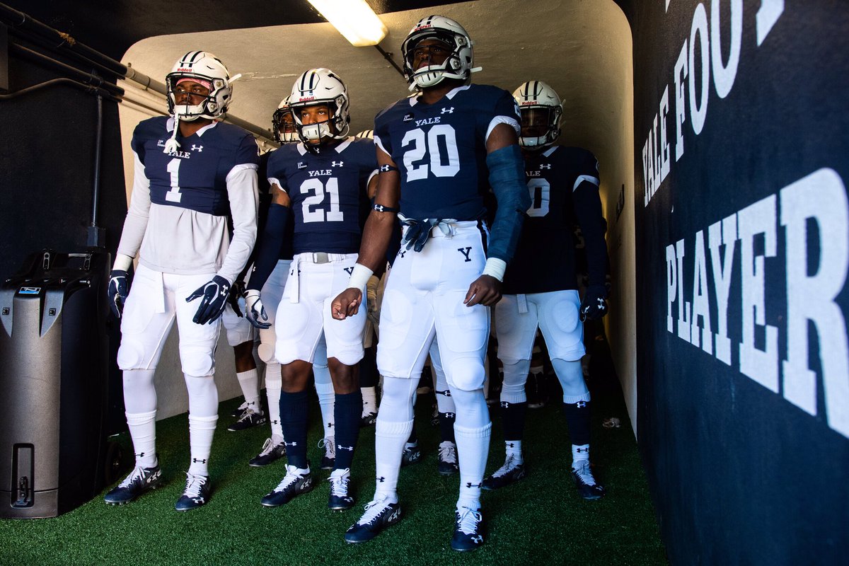 #AGTG After an exciting conversation with <a href="/CoachDLett/">Derrick Lett</a>, I’m Extremely Blessed and Honored To Recieve An Offer from Yale University! 🐶