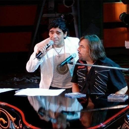 La cariñosa carta de Alejandro Lerner a Maradona → https://t.co/mCkcvO9lFL https://t.co/IdgkKaNfy0
