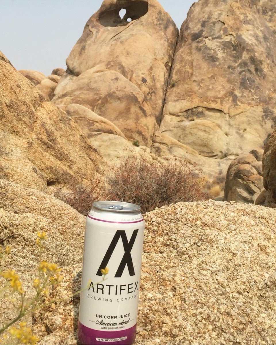 We’re open for business! And we’ve got a lot of new and exciting beers to try on draft and in cans, so come over to our tasting room and celebrate #smallbrewerysunday with us!!! 
**Beers🍻, Tacos🌮, football🏈*
Today’s Hours: 12pm-8pm✅
Face mask required😷
Food purchase required