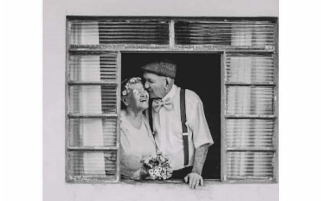 Geç kalınmış bir sevgi kimseyi iyileştiremez...