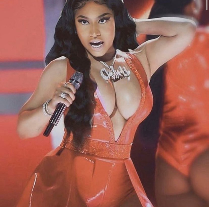 AClDBLEEDER's tweet image. remember when nicki performed at the BET awards with this iconic look ??