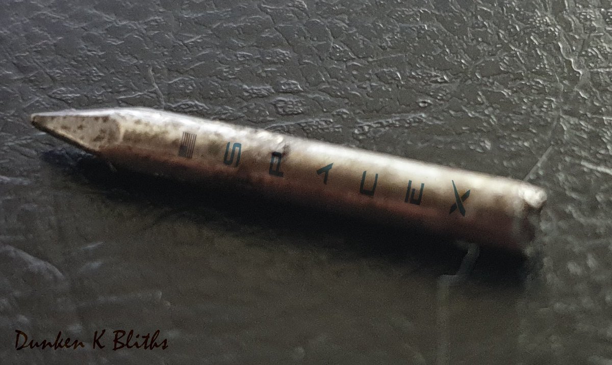 DunkenKBliths's tweet image. I got a puncture today... 

Damn you #SpaceX 

#Tesla #Model3P #Puncture