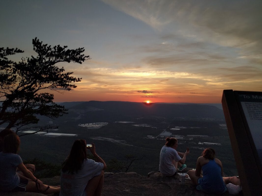 sunset rock on Lookout mtn is a beautiful spot to watch the sun go down! be sure to get there early though, chattanoogans sure love this place so parking can be tough🌅[405 W Brow Rd]