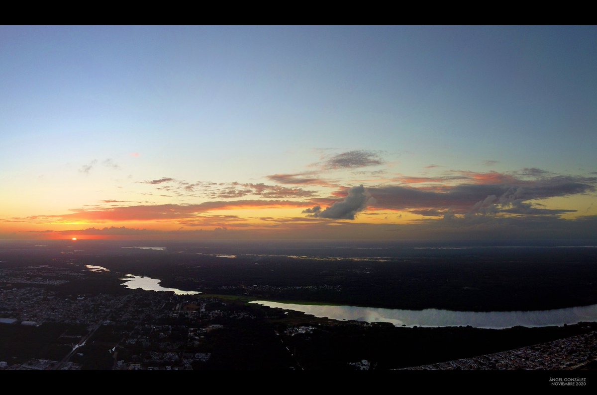 SoyGelo21's tweet photo. Ya mero se acaba noviembre, por lo pronto el sol ya se fue...
#Angelo21Go #DJI #DJIMavicMini #Mini #Dron #Drone #Colores #Chetumal #QuintanaRoo #Atardecer #Sunset #ILovePhotography #GoInstagram #StayHome #QuedateEnCasa https://t.co/M8K3tE05uN