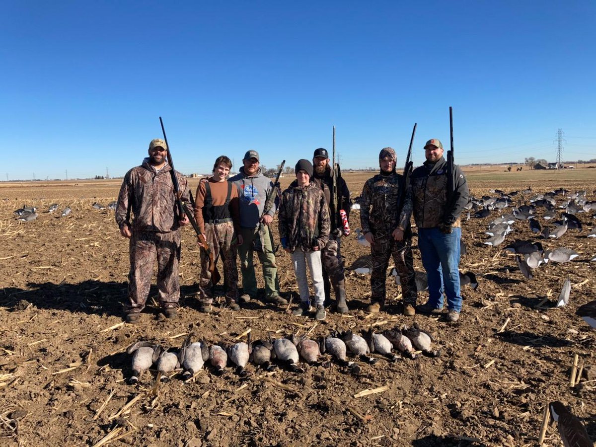 al_everett's tweet photo. Annual goose hunt of 2020 is in the books.  We had a great time out there and we were able to get a good amount of birds with no wind and warm temperatures.  Good Friends and good times. Big shout out to JD Hernandez and #LastPassOutfitters for their work and hospitality. https://t.co/ccmZoZfCkK
