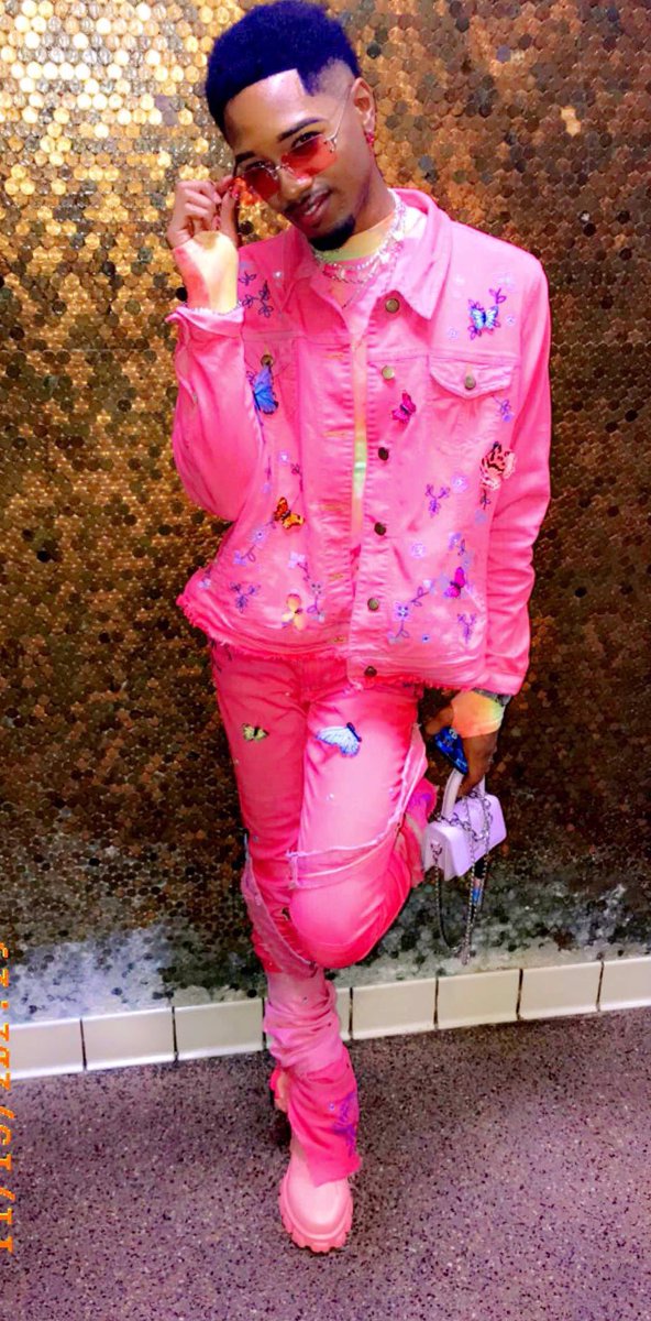 Princesade08's tweet photo. I’m so underrated 😎😌💕 https://t.co/H2wJdu8d3m
