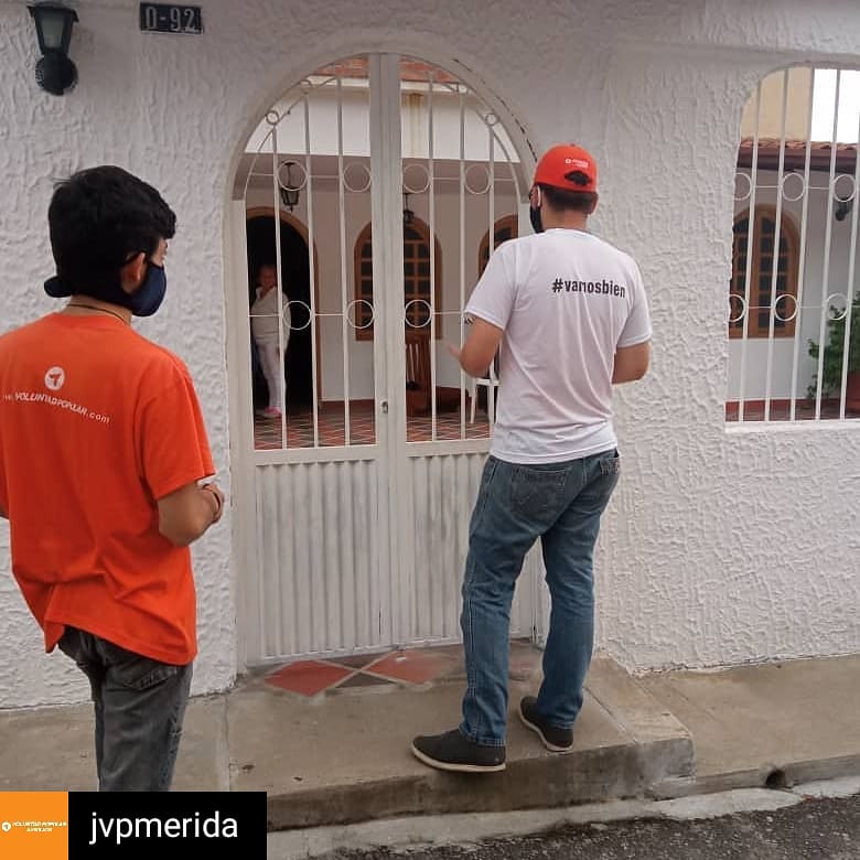 VPMerida's tweet photo. #28Nov| Se realizó un #CasaXCasaPorLaConsulta en el sector Mocoties de la parroquia Carraciolo Parra Pérez en el Municipio Libertador de #Merida 

#VzlaAlzaLaVoz
#jvpactivadosxlaconsulta #Juventudes #Venezuela  
@voluntadpopular 
@vpmerida 
@elactivistave
@activismovp https://t.co/HOWwpB6rVw