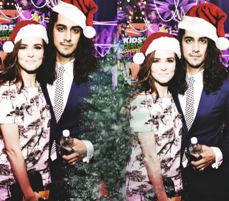 VolatileGrace's tweet image. Don’t mind @FullOfFuckYou and I. I’m just really excited for Christmas.