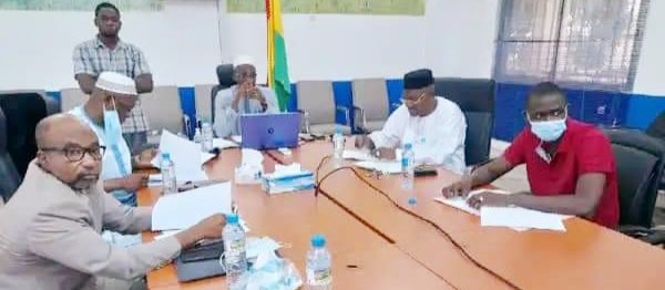 WassolonDiakite's tweet photo. #OMD
Le Directeur Général des Douanes, le Général de Brigade #Toumany SANGARÉ a participé par visioconférence ce vendredi matin à la douzième réunion ordinaire du sous-comite des Directeurs Généraux des Douanes de l'union Africaine sous la présidence du Secrétaire Gl de l'OMD https://t.co/BbmCj0bqsZ