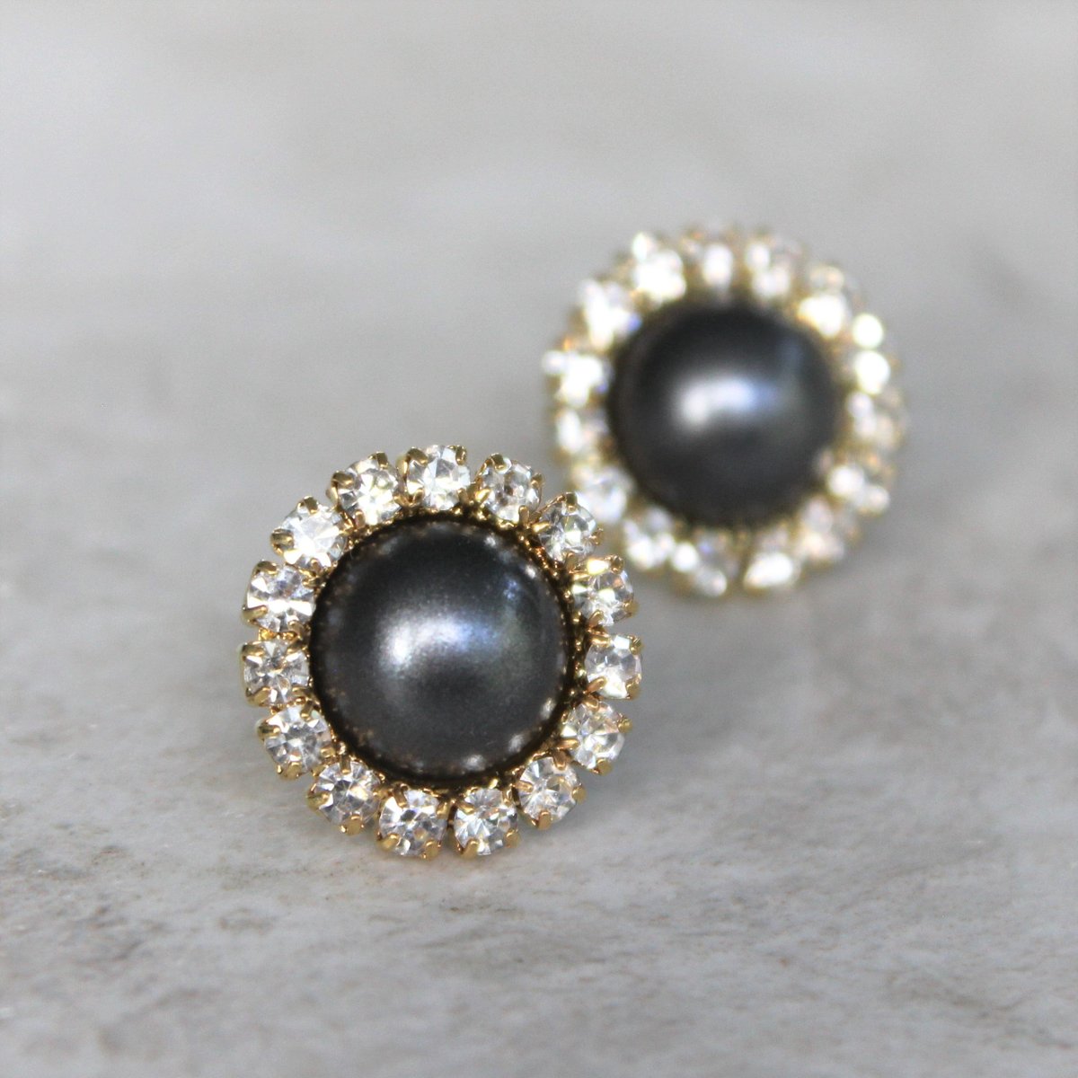 Gray Wedding Jewelry, Gold and Gray Jewelry, Gray Bridesmaid Jewelry, Gray and Gold Bridesmaid Earrings, Gift for Bridesmaid, Dark Gray https://t.co/qa5XWBgKj7 #smallbiz #shopping #gifts #ecommerce #shopsmall #style #etsy #etsyshop https://t.co/i4XWtq3NAr
