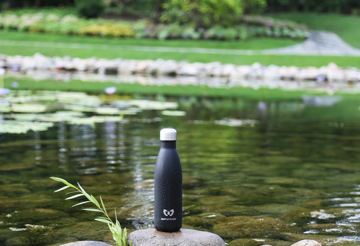 SimpleFlask's tweet photo. All the bright, precious things fade so fast. 🌏🏖️#waterbottle #travelling #simpleflask https://t.co/XkzlaRggwj