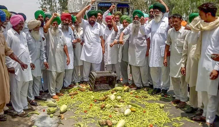 നേട്ടങ്ങൾ: ഇത് അന്തർസംസ്ഥാന വ്യാപാരത്തെ പ്രോത്സാഹിപ്പിക്കുകയും കർഷകർക്ക് കൂടുതൽ വിപണി കണ്ടെത്താനും സാധിക്കും.കാർഷിക വിപണന രംഗത്തെ ഗതാഗത ചെലവ് കുറയ്ക്കുകയും മികച്ച വില നേടാൻ സഹായിക്കുകയും ചെയ്യുംകർഷകർക്ക് അവരുടെ ഉൽ‌പ്പന്നങ്ങൾ നിർദിഷ്ട മാർക്കറ്റ്