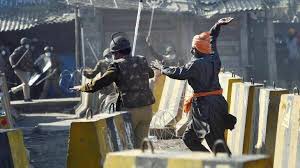 2. Farmers (Empowerment and Protection) Agreement of Price Assurance and Farm Services Bill, 2020ഏതെങ്കിലും കാർഷിക ഉൽ‌പ്പന്നങ്ങൾ‌ ഉൽ‌പാദിപ്പിക്കുന്നതിനു മുൻപായി, കൃഷിക്കും ഉൽ‌പ്പന്നങ്ങളുടെ വിൽ‌പനയ്ക്കുമായി കാർഷിക വാണിജ്യ സ്ഥാപനങ്ങൾ, ഭക്ഷ്യ സംസ്കരണ യൂണിറ്റുകൾ, മൊത്തക്കച്ചവടക്കാർ