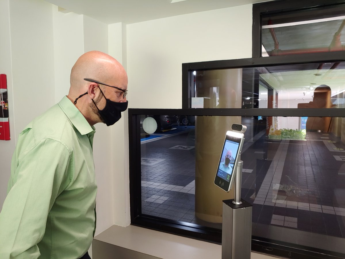 PacDigitalSigns's tweet image. Busy businesses need protection for their teams and their customers. That is why the #temperaturereader with #mask detection is such an important choice. Fight #COVID ! Available now. Contact pacificdigitalsigns.com today!