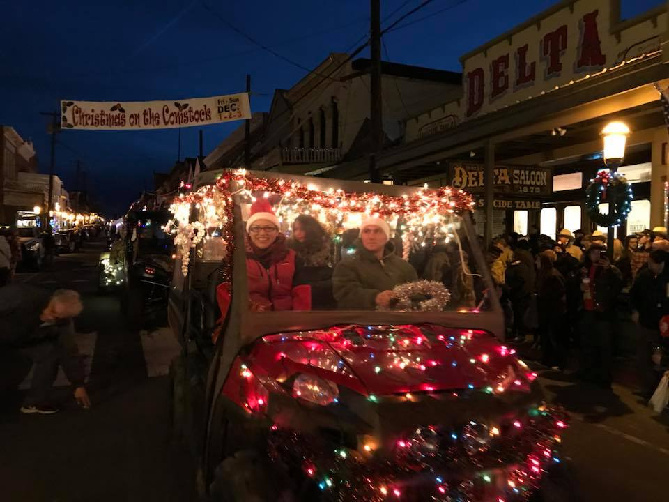 VirginiaCity's tweet photo. Who's ready to Believe Again this December? ⭐ Watch Virginia City transform into a real-life vintage Christmas card all month long. We kindly ask that all our visitors and locals continue following health and safety guidelines and wear face coverings.
#VCFindYourSpirit https://t.co/Ng7dswiGiB