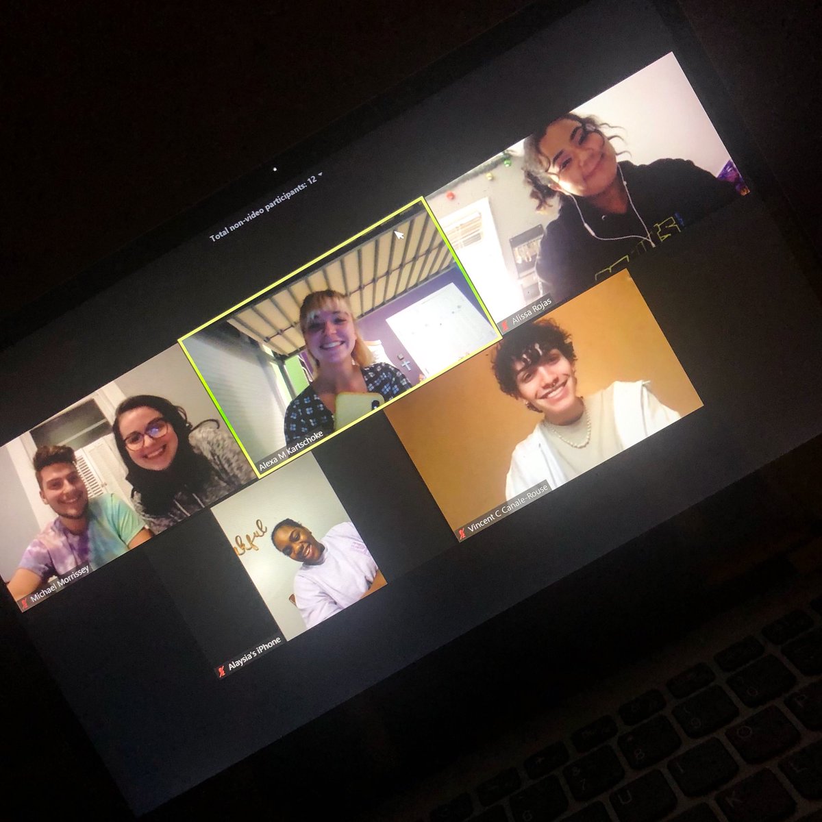 FredSTEPS's tweet image. Introducing (via zoom) our STEPS 2021 eboard! President Alexa Kartschoke, Vice President Michael Morrissey, Secretary Tori Lumia, Treasurer Alaysia Jourdain, Social Chair Vinnie Canale-Rouse, and Publicity Chair Alissa Rojas❤️🖤