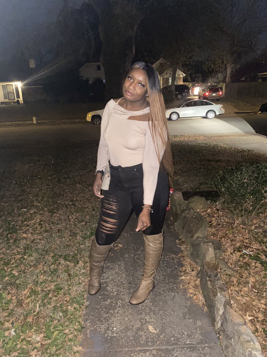 BadNOTBoujie_'s tweet image. Itssss my birthdayyyyy 🥰🥳🥳🥳❣️