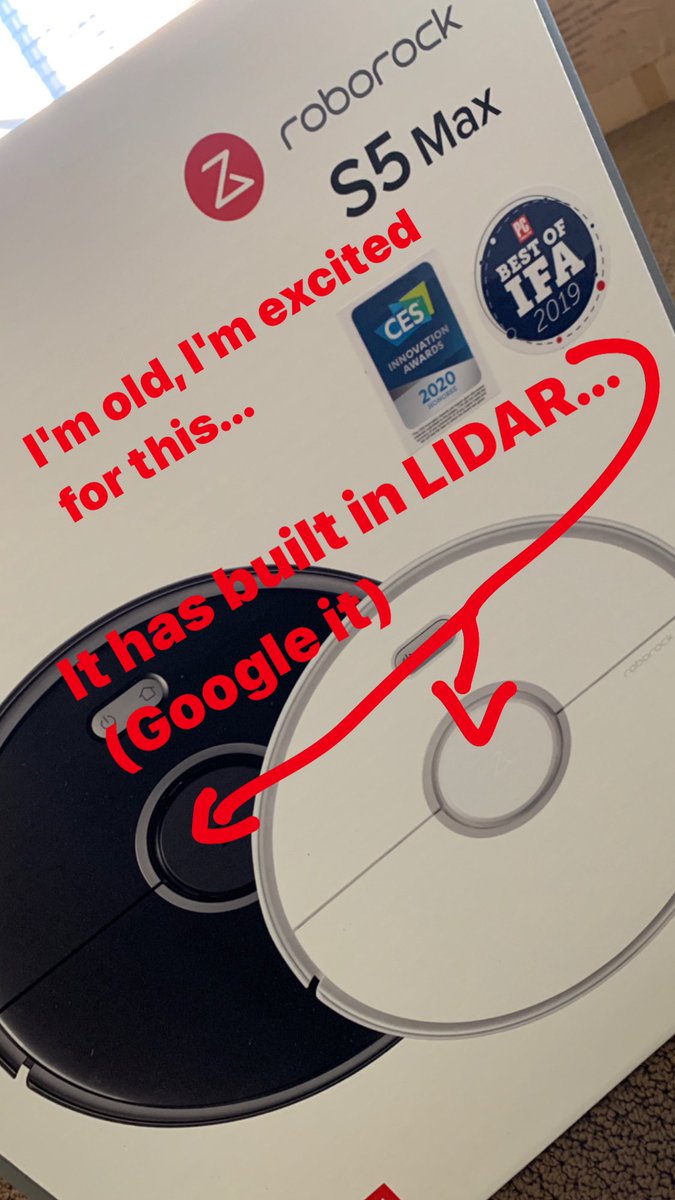 UhLeeKuh80's tweet image. Needed a new vacuum, so why not one that is automated? #RoborockS5Max