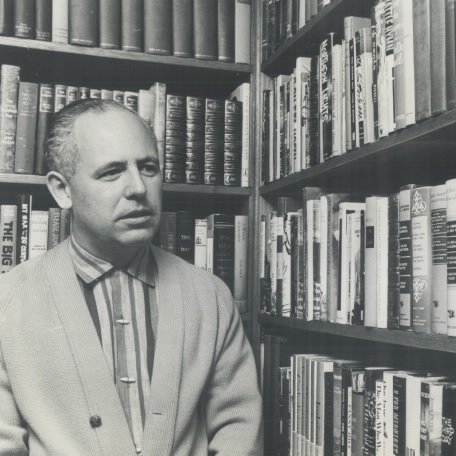 14. Another was Len Peterson, criticized for daring to write about alienated youth & the erosion of democratic freedoms during the hyper-nationalistic years of the Second World War.But it was a third playwright, Arthur Hailey, who wrote the biggest hit.