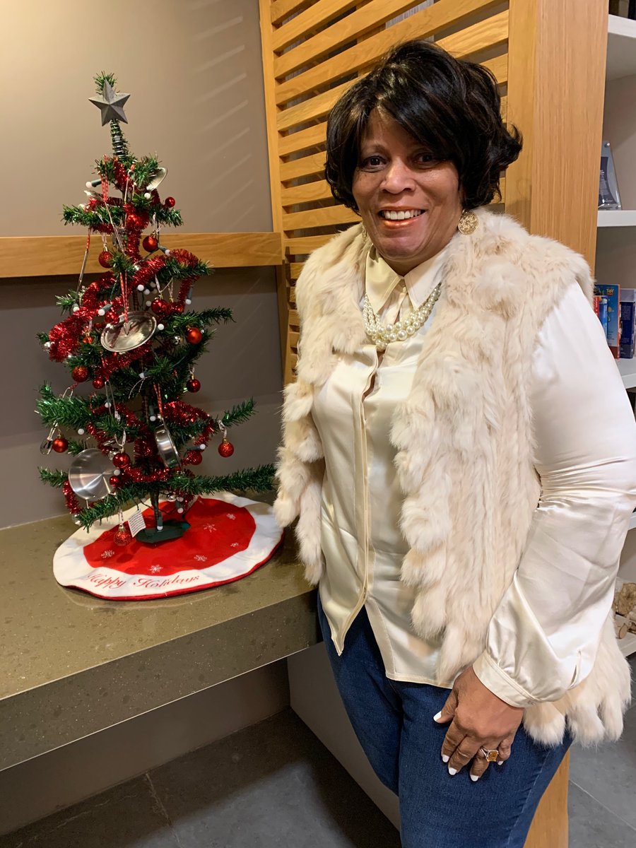 DetroitDelivers's tweet photo. What a lovely Small Saturday Business Weekend.

Thank you all for supporting my business Detroit Delivers.

Get your gift certificates today and let our Executive Personal Assistants assist you.

Shop, Visit &amp; share my online business with others 

https://t.co/oYLfpls2c2 https://t.co/MDEtPneR1j