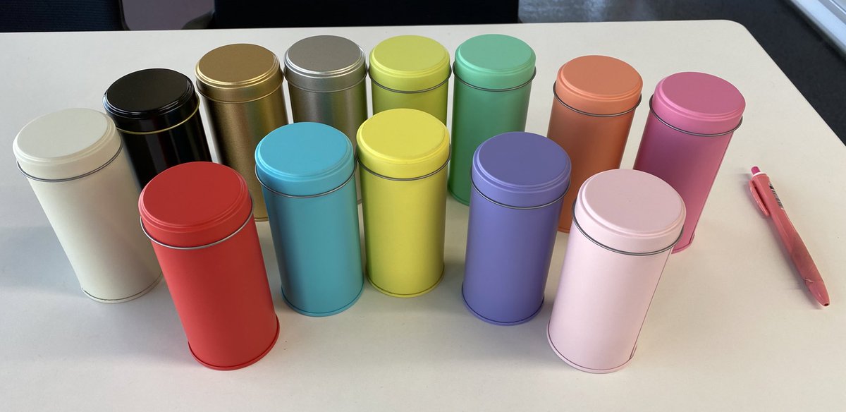 LWITBR1906's tweet photo. あの…弊社のオリジナル商品…

見た目結構華やかじゃないですか…
なんとなく売れそうな感じするじゃないですか…

10年間で300缶しか売れなかったです… https://t.co/eUvptIdBeR
