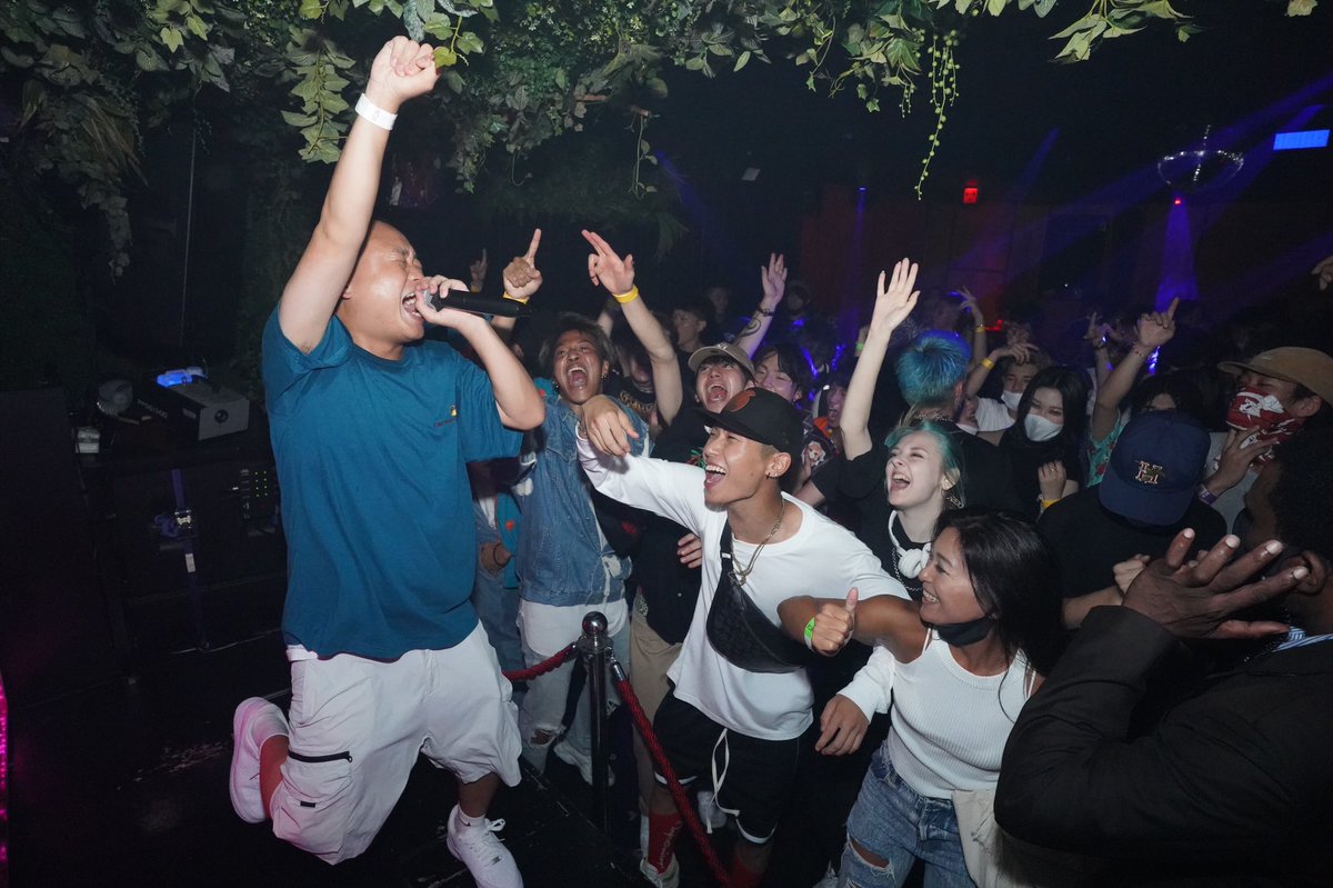 Light_Up_Friday's tweet photo. -Back Number Snap-
2020.9.4.Fri
SP GUEST
@DJCHARI
<EVERY FRIDAY>
LIGHT UP FRIDAY
@laurel_tokyo
-RESIDENT-
@djhazime @DJSHIN_JP
-HOST MC-
@bullmatic
#laurel #laureltokyo
#lightupfriday
#djchari https://t.co/tUpp04mBYT