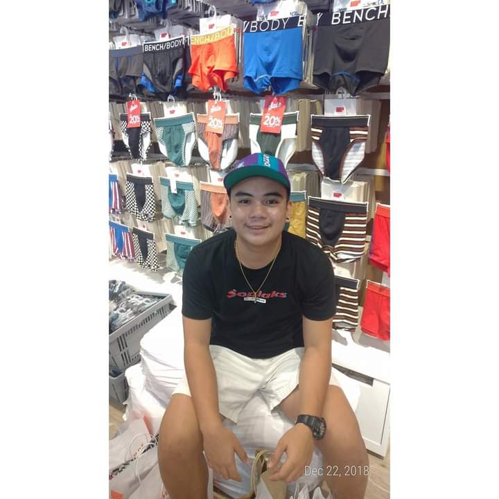 jayveelaurio's tweet photo. Nakakamiss mga na collect kung cap.❤️ https://t.co/oqoZxAWm9j