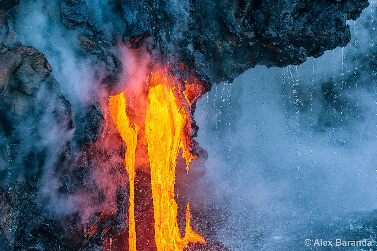 sojournofapeng1's tweet photo. Hawaii: Lava meets the sea https://t.co/89xhNXNSVI #travel #lava #hawaii https://t.co/qJWtxzMeSM