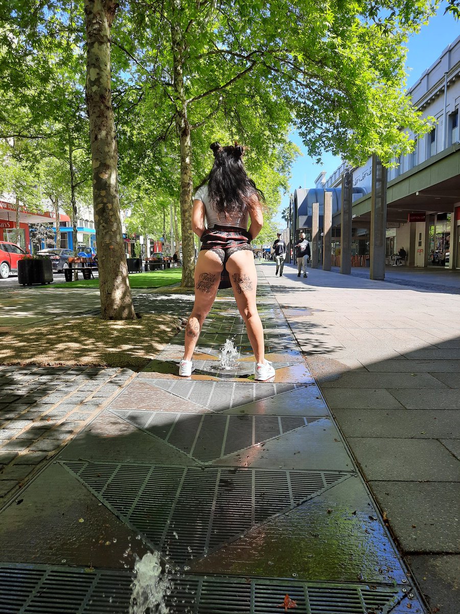 staytruehops's tweet photo. Just passing through Geelong π
#staytrueatme #staytruehops #staytrue #eatme #buniehops #hoponthecock #geelong #melbourne #kicks #airmaxs #sneakerporn #ass #legs #onlyfans https://t.co/1en6Uvezlf