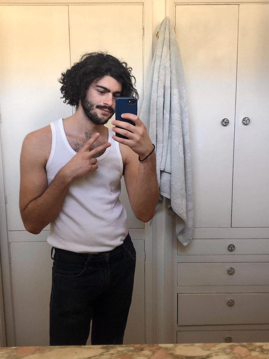 Sideshow Kobb tweet media