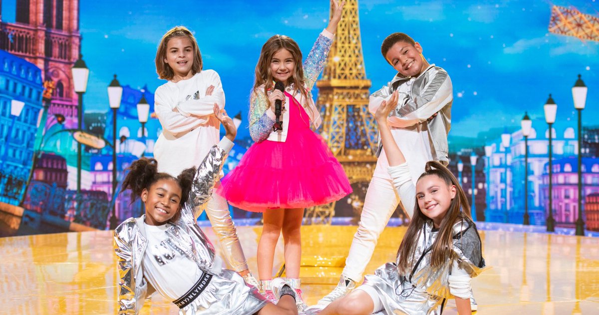WeAreKidsUnited's tweet image. Félicitations à notre @ValentinaOff_ qui remporte @EurovisionJr haut la main ! On est tous très fiers de toi, cette victoire tu la mérites 💚
Gros bisous de toute la #KidsFamily 😍
#Kung #TeamValen @EurovisionJr @France2tv