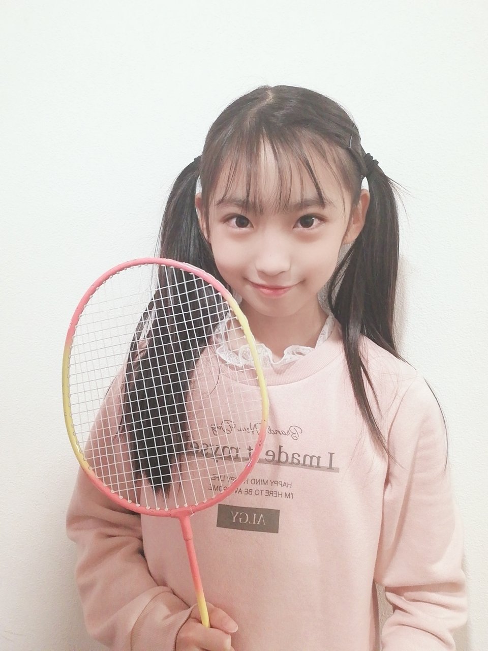 響野ユリア Yuria Hibino こんばんは 今日は夕方バトミントンをしました 前より上手くなってました 楽しかったです お月様がきれいでした 今日は満月なんだって お空みてください T Co U7gb98lu4r Twitter