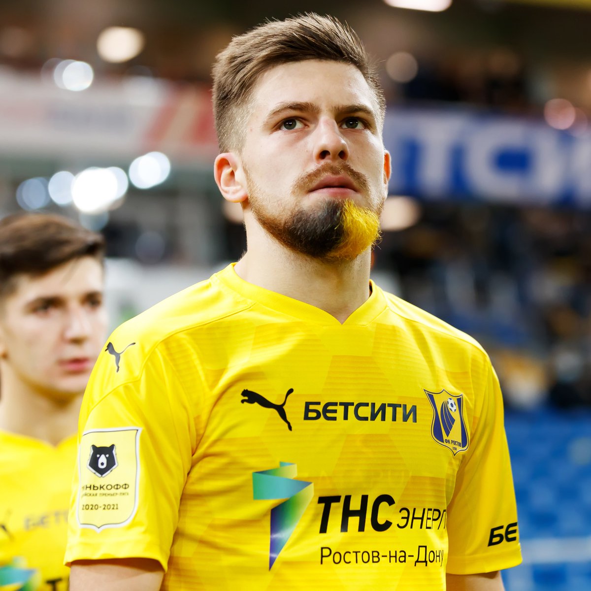 premierliga_en's tweet photo. 💛💙

#RPL #Rostov #Glebov https://t.co/Wx4gDQ7RSx