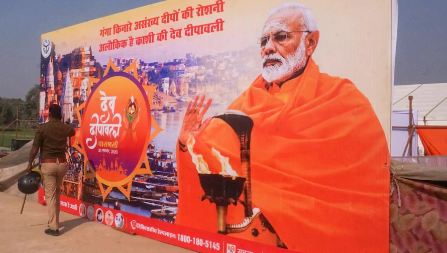 ChowkDigital's tweet photo. देव दीपावाली पर आज #Varanasi  जाएंगे  #PMModi , इस साल देव दीपावली को गंगा नदी के दोनों किनारों पर 15 लाख दीप जलाकर मनाया जाएगा
@narendramodi 
@myogioffice 
@myogiadityanath 
#GuruNanakJayanti2020 #GuruNanakDevJi #Gurupurab #GuruNanak https://t.co/snyQGtyYCa