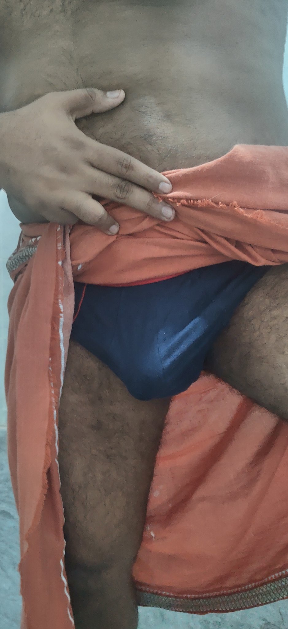 നാടൻ ചെക്കൻ ❤️❤️❤️ on X: #lungi#lungilover #mallugay#tvm#kerala  t.cobTtYsdJGxI  X