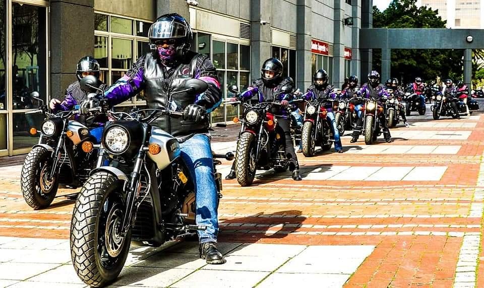 Taking Monday on like 
✊🏾✊🏼✊🏻✊🏿✊🏻
.
.
.
.
#mondaymotivation #theywereneverreadyforus #rideforlife #cancersucks #celebratelife #noexcuses #wewillnotbesilent #cancervive