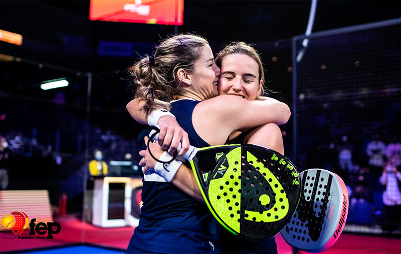 mundipadel's tweet photo. Los jugadores @paquito_navarro y @JuanMartin_Diaz en la categoría masculina; y las jugadoras @AleeeeSalazar y @asanchezfallada en la femenina se han convertido en los ganadores del Campeonato de España de Pádel 2020 #CtoEspAbs #CEP2020 https://t.co/o9QPnYoTIR https://t.co/PtH13dIXXs