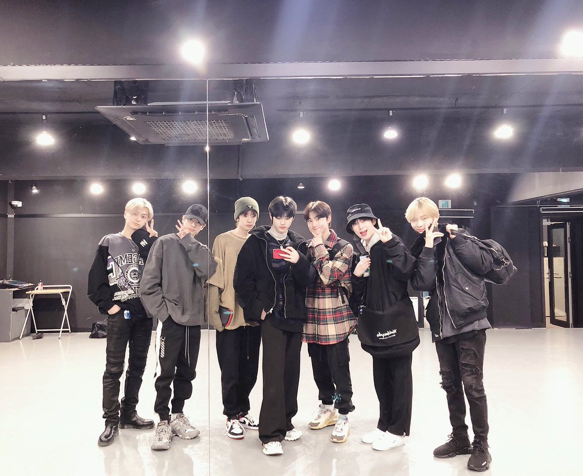 Alessa_twt's tweet photo. La emoción que siento es inexplicable 🥺💙
Desde el capitulo 1 hasta el Día de su debut oficial #ENGANE siempre con ustedes 💙
#ENHYPEN_DEBUT https://t.co/fRfETBV0MX