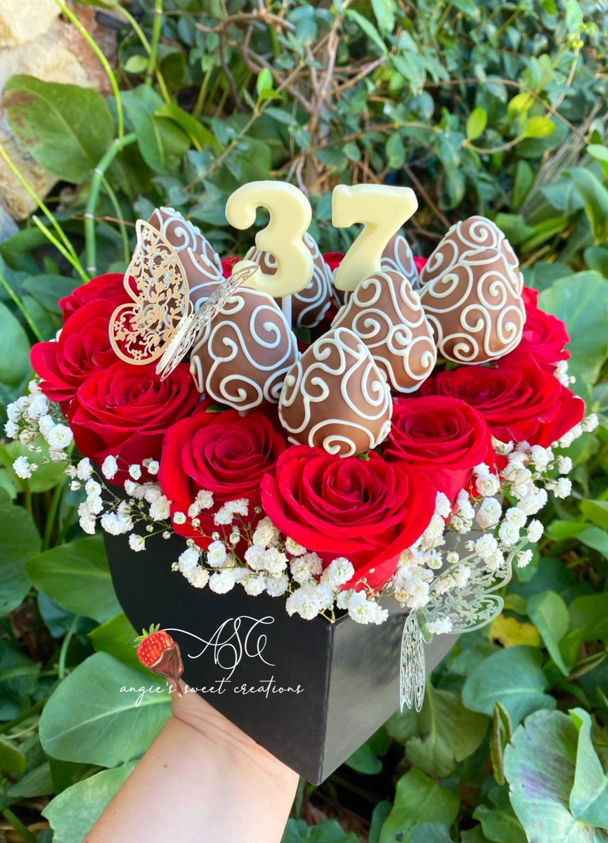 gossiperrrr's tweet photo. Just wanted to show a few of my favorites/most recent creations of the last week 🥰🙊 

📍Riverside, CA
IG: @ angies_sweet_creations 
https://t.co/ITt5wooPQF

Only 2 away from 1,000 followers on IG &amp; my next giveaway...follow me 🤷🏻‍♀️ https://t.co/5CBhJDwm9B