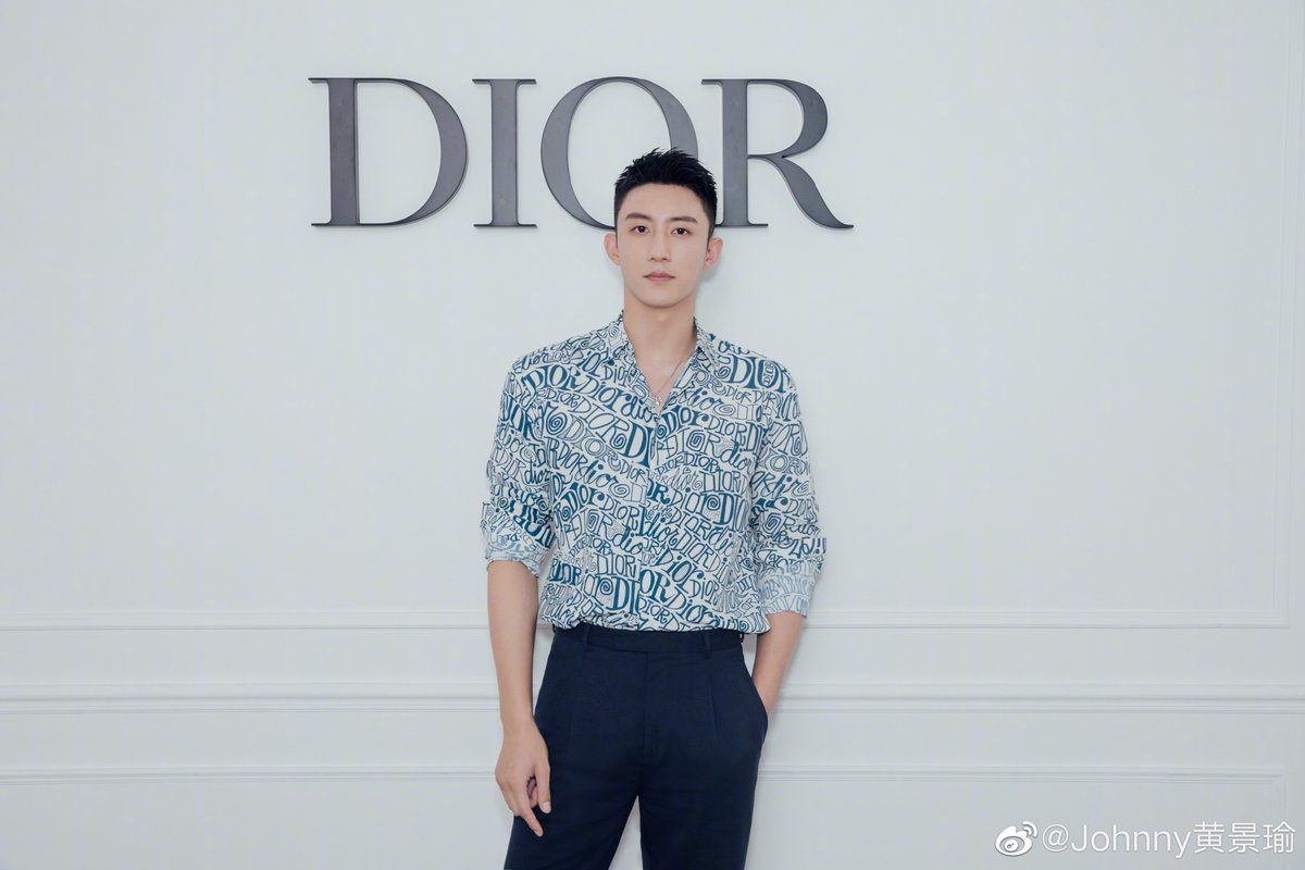 chinoytv's tweet photo. Happy 28th Birthday to #LoveDesigner and #SomethingJustLikeThis star #JohnnyHuang! Let us support him in his upcoming drama #DearUniform, #LuckyWithYou, and #AceTroops. https://t.co/q7Xt04HsW3